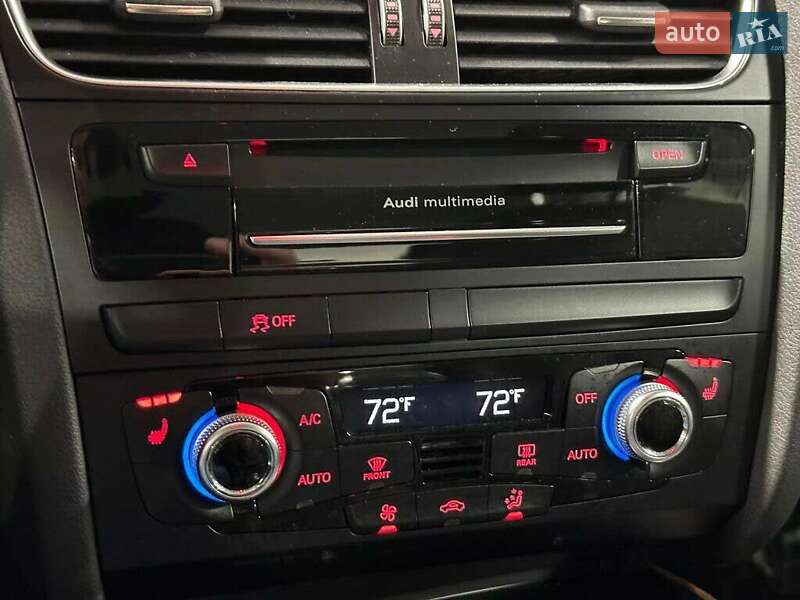 Седан Audi A4 2015 в Львове