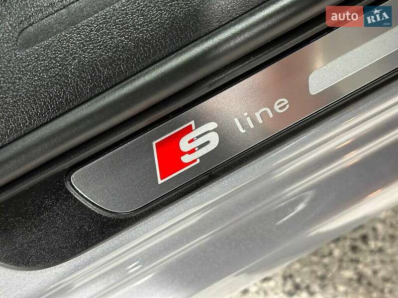 Седан Audi A4 2015 в Львове