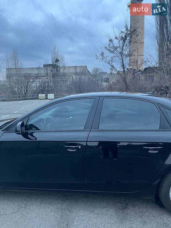 Седан Audi A4 2013 в Киеве