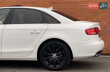 Седан Audi A4 2011 в Києві