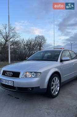 Седан Audi A4 2003 в Вараші