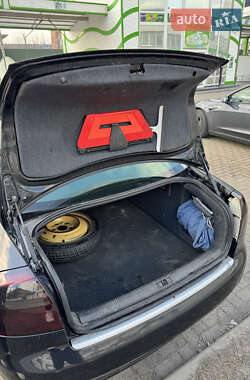 Седан Audi A4 2001 в 