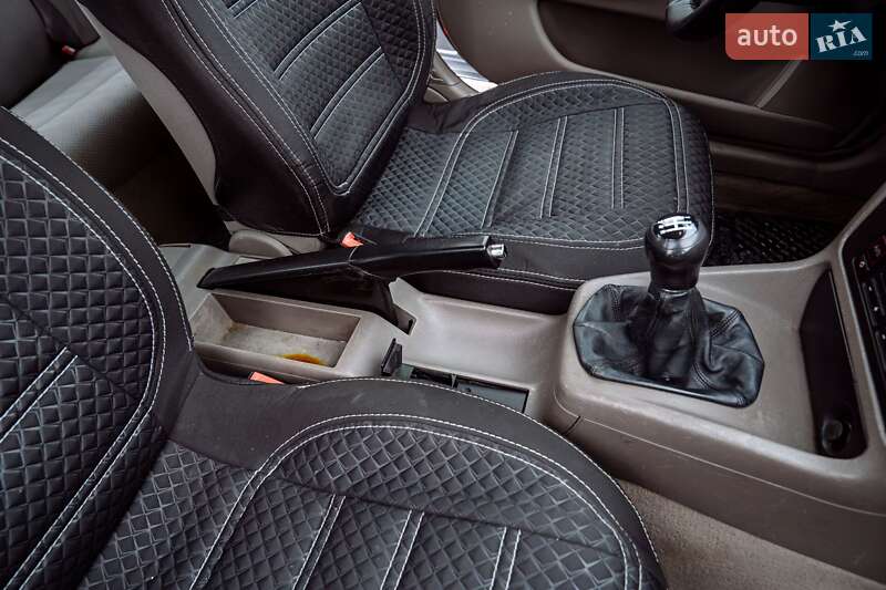 Седан Audi A4 1998 в Киеве