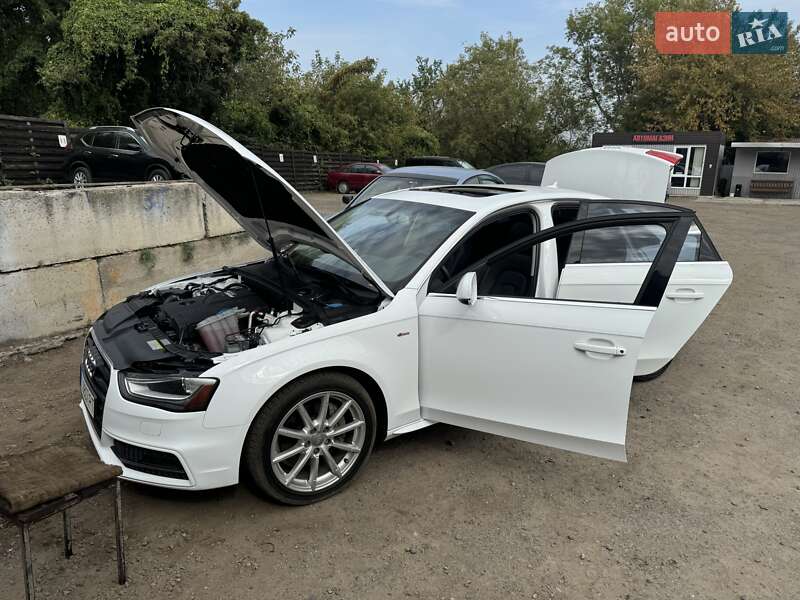 Седан Audi A4 2015 в Гатне