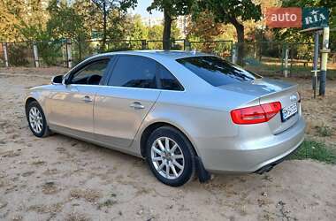 Седан Audi A4 2012 в 