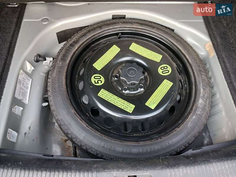 Седан Audi A4 2012 в Сумах
