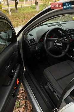 Седан Audi A4 2002 в 