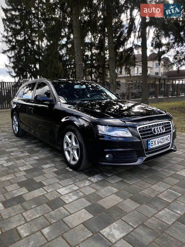 Универсал Audi A4 2011 в Староконстантинове