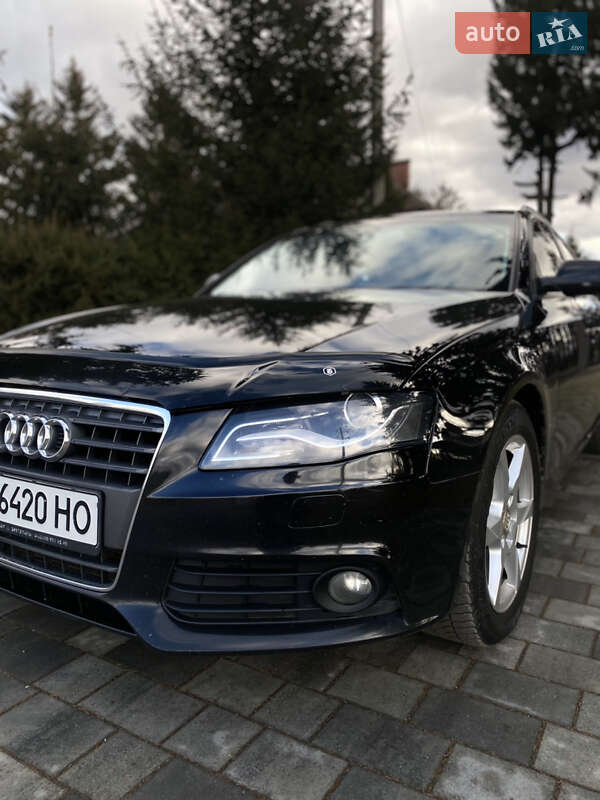 Универсал Audi A4 2011 в Староконстантинове