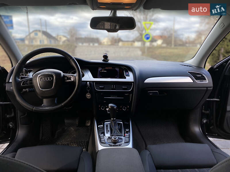Универсал Audi A4 2011 в Староконстантинове