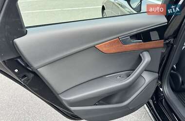 Седан Audi A4 2022 в 