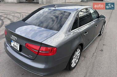 Седан Audi A4 2014 в 