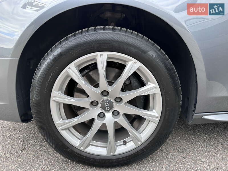 Седан Audi A4 2014 в Киеве