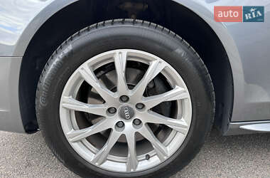 Седан Audi A4 2014 в 