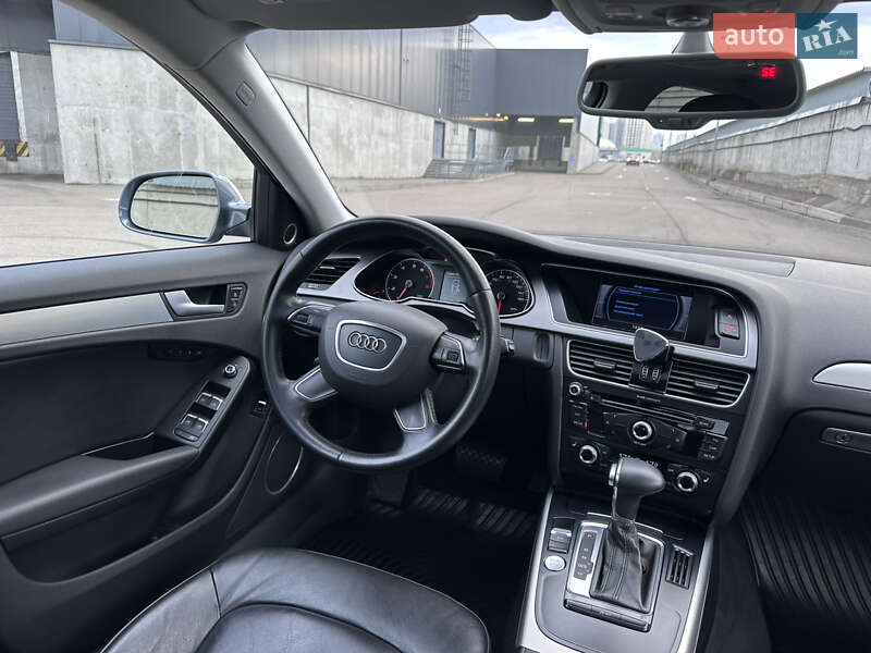 Седан Audi A4 2014 в Киеве