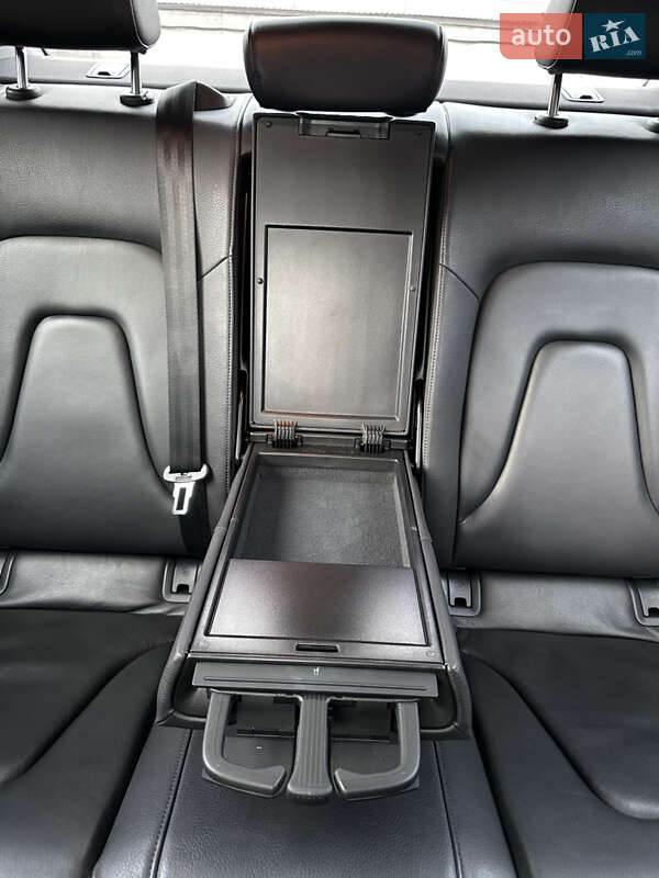 Седан Audi A4 2014 в Киеве