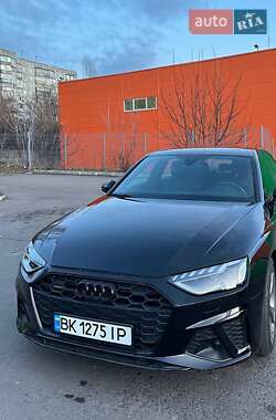 Седан Audi A4 2023 в 