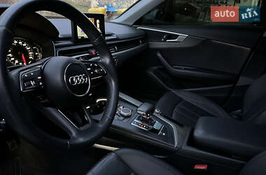 Седан Audi A4 2019 в 