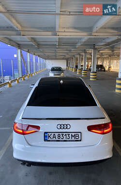 Седан Audi A4 2015 в 