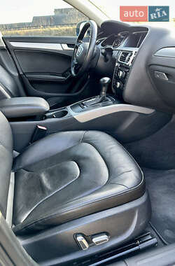 Седан Audi A4 2013 в Львове