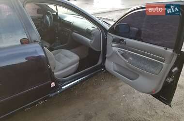 Седан Audi A4 1998 в 