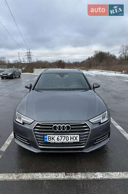 Універсал Audi A4 2017 в 