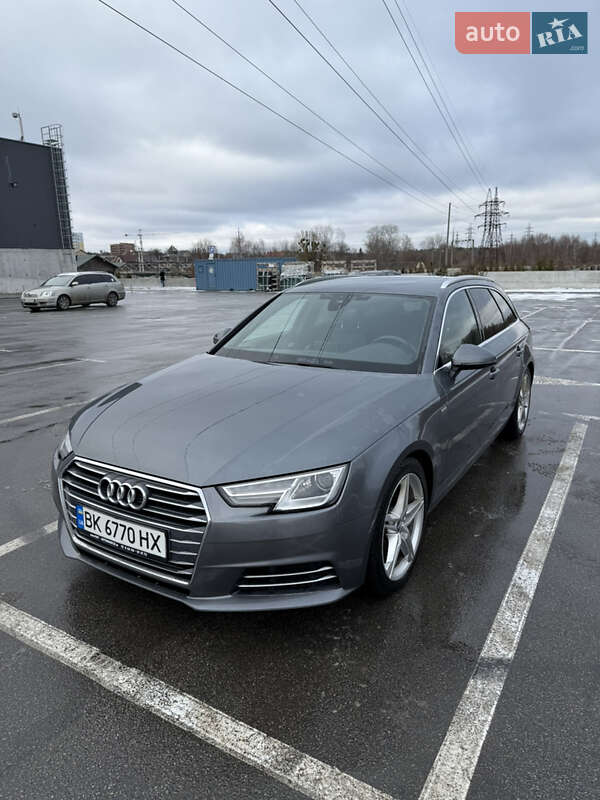 Универсал Audi A4 2017 в Киеве