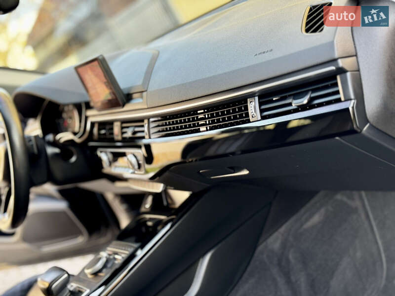 Універсал Audi A4 2019 в Києві