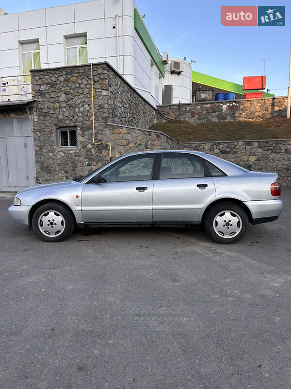 Седан Audi A4 1996 в Белой Церкви
