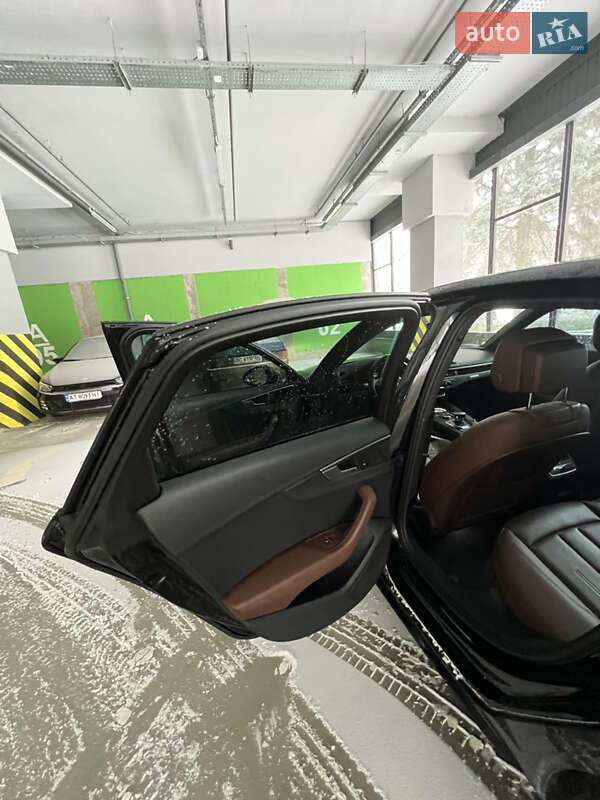 Седан Audi A4 2017 в Мостиске