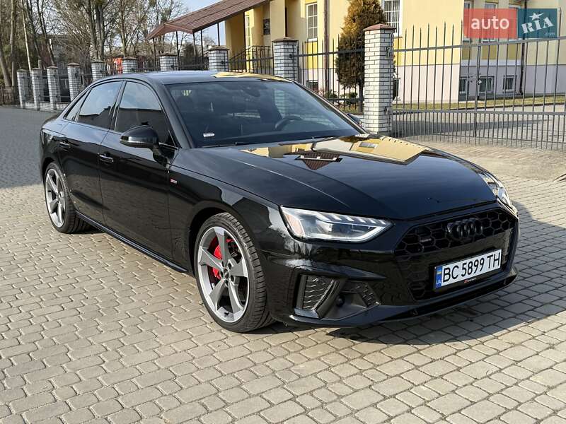 Седан Audi A4 2022 в Львове