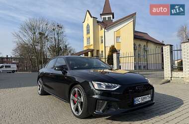 Седан Audi A4 2022 в Львове
