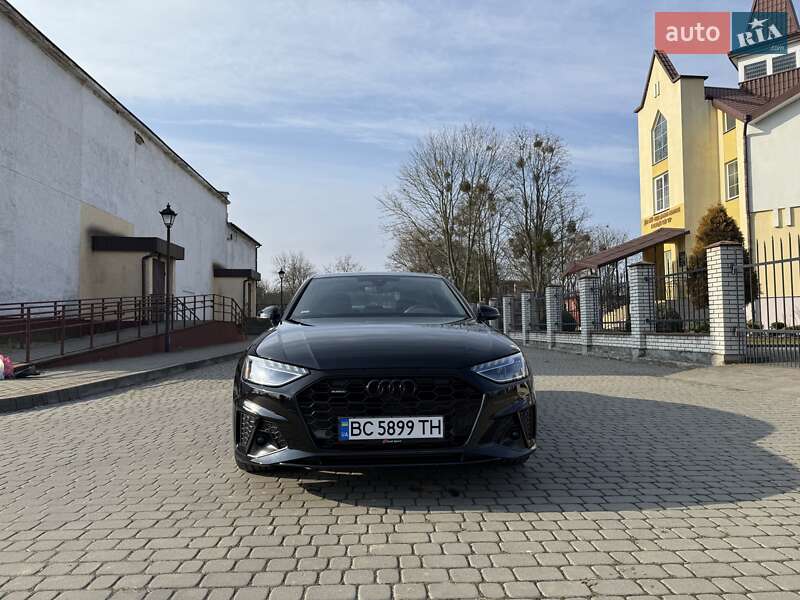 Седан Audi A4 2022 в Львове