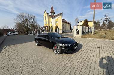 Седан Audi A4 2022 в Львове