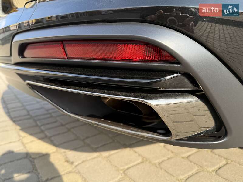 Седан Audi A4 2022 в Львове