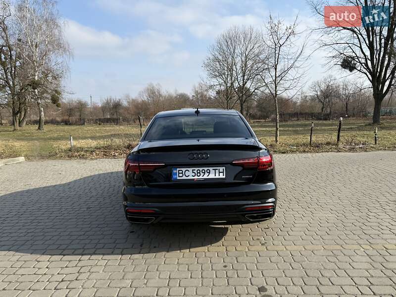 Седан Audi A4 2022 в Львове