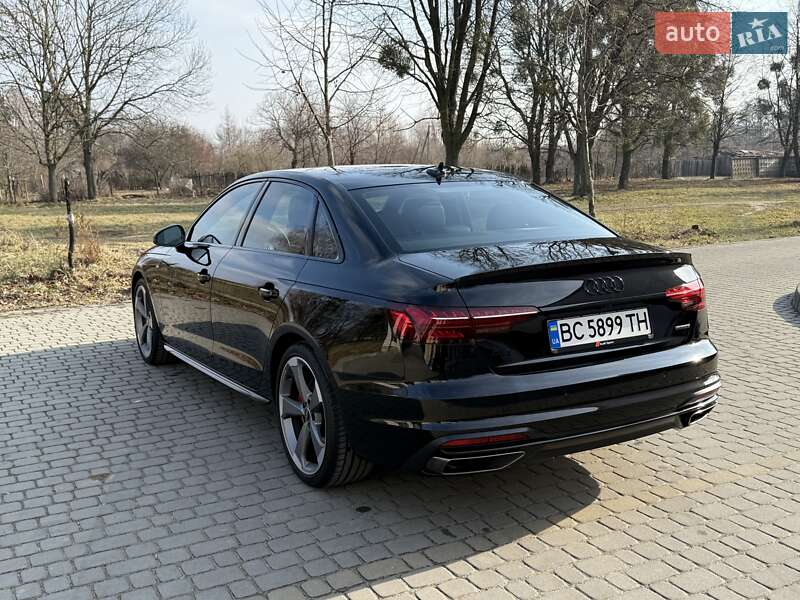 Седан Audi A4 2022 в Львове