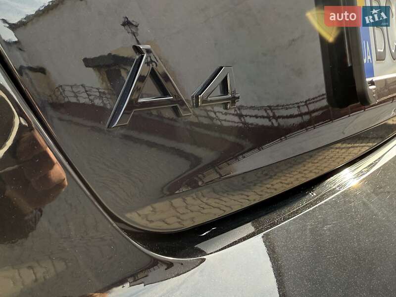 Седан Audi A4 2022 в Львове