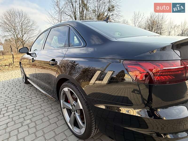 Седан Audi A4 2022 в Львове