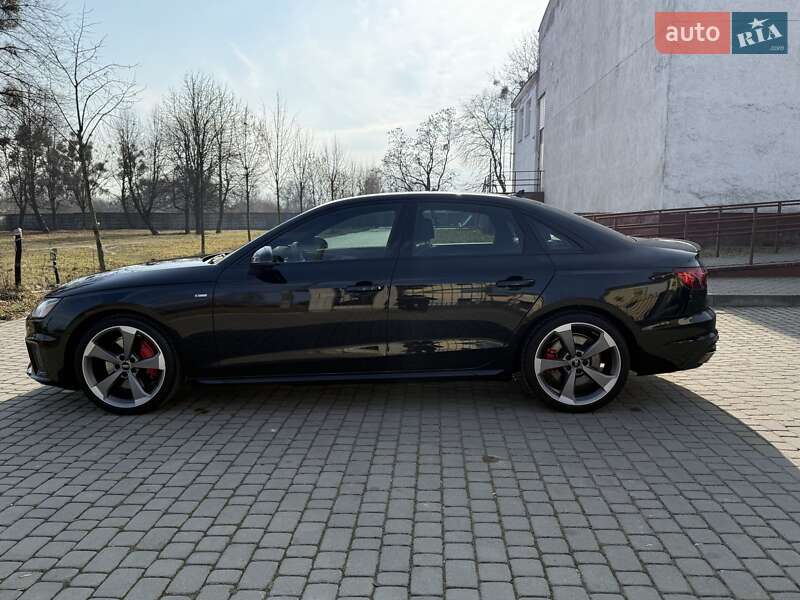 Седан Audi A4 2022 в Львове