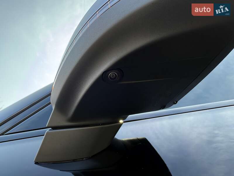 Седан Audi A4 2022 в Львове