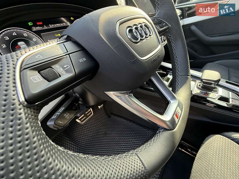 Седан Audi A4 2022 в Львове