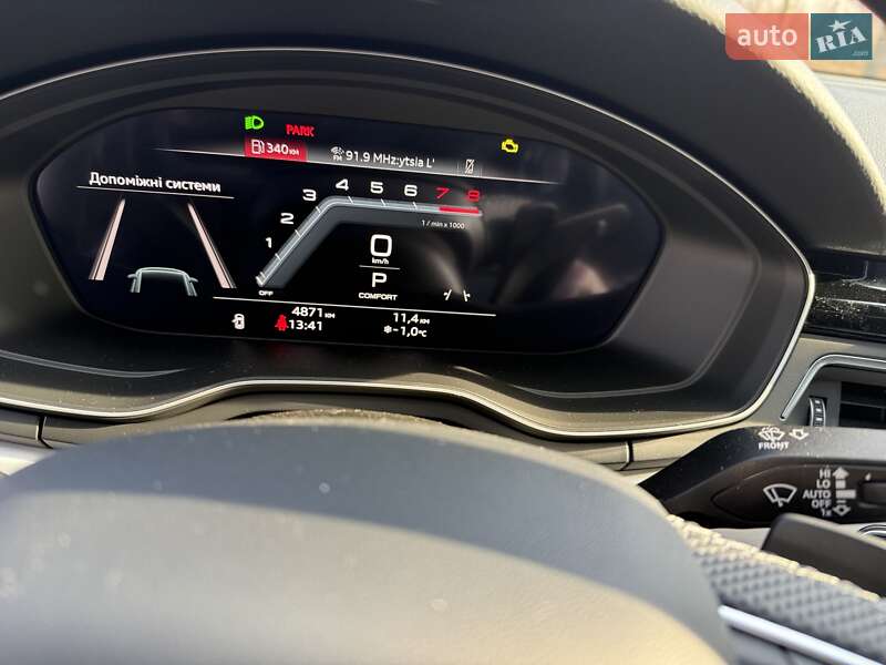 Седан Audi A4 2022 в Львове