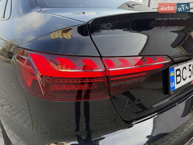 Седан Audi A4 2022 в Львове