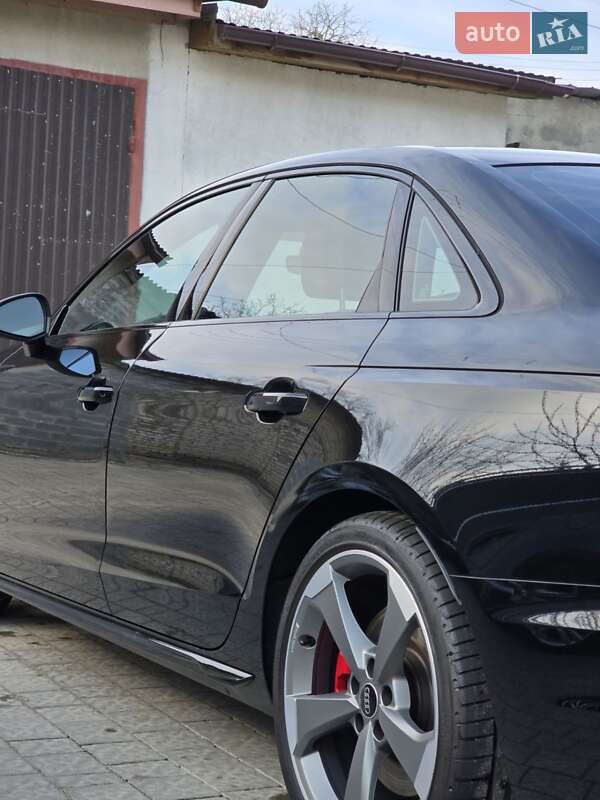 Седан Audi A4 2022 в Львове