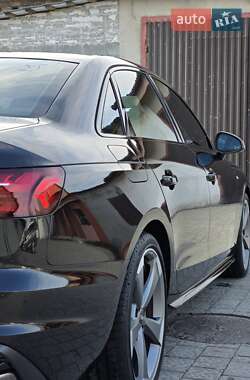 Седан Audi A4 2022 в Львове