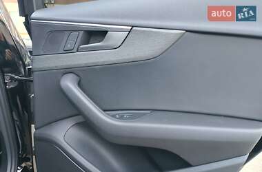 Седан Audi A4 2019 в 