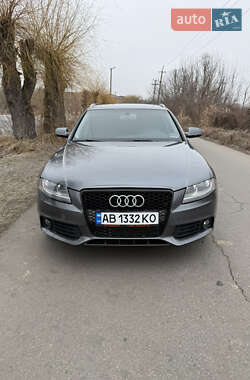 Универсал Audi A4 2012 в Тростянце