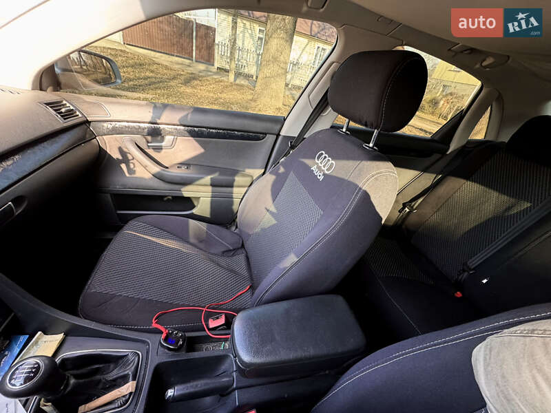 Седан Audi A4 2004 в Млинове