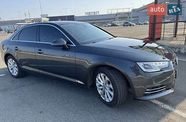 Седан Audi A4 2016 в 